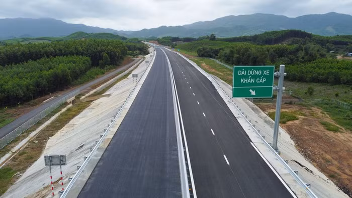 Có 7 doanh nghiệp đề xuất tham gia đầu tư mở rộng cao tốc Bắc - Nam phía Đông