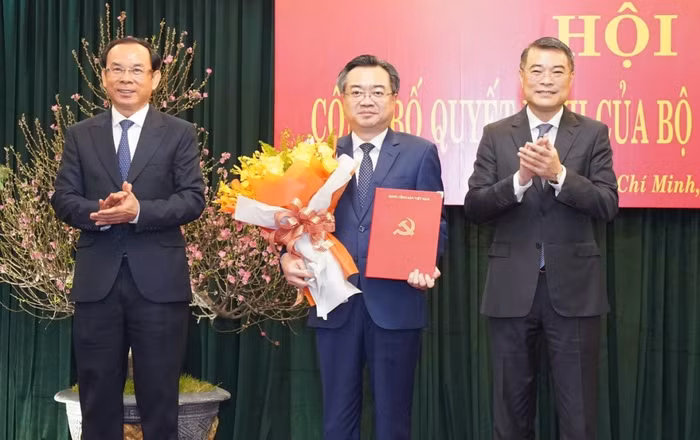 Bộ trưởng Bộ Xây dựng Nguyễn Thanh Nghị nhận nhiệm vụ mới