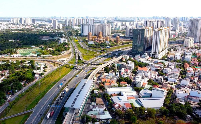 Bất động sản TP.HCM ấm trở lại
