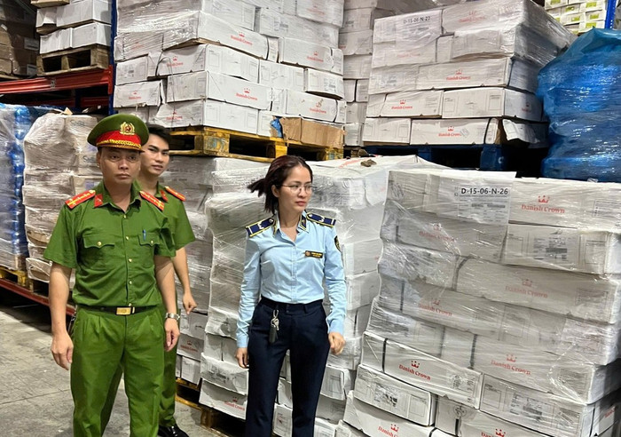 Tiêu hủy toàn bộ hàng hoá vi phạm của Công ty Thực phẩm Quỳnh Hương