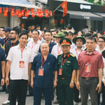 Chủ tịch VACOD-HBA thăm, tiếp sức khối diễu hành Doanh nhân Việt Nam trước hợp luyện nhiệm vụ A80