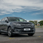 VinFast lập kỷ lục vô tiền khoáng hậu, lộ kế hoạch ra mắt xe hybrid?