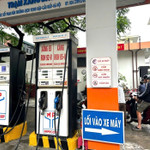 Giá xăng dầu tiếp tục điều chỉnh trái chiều