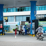 Giá xăng quay đầu giảm nhẹ