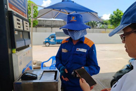 Giá xăng tăng sốc lên hơn 27.000 đồng/lít, dầu hỏa vọt lên 35.000 đồng/lít