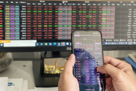 VN-Index giằng co quanh mốc 1.700 điểm, thị trường vẫn trong trạng thái thăm dò