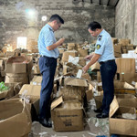 Quản lý thị trường Quảng Ninh phát hiện đường dây có dấu hiệu buôn lậu xuyên biên giới qua thương mại điện tử
