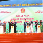 Thủ tướng: Tăng cường tổ chức các chương trình khuyến mại, hội chợ nhằm kích cầu tiêu dùng