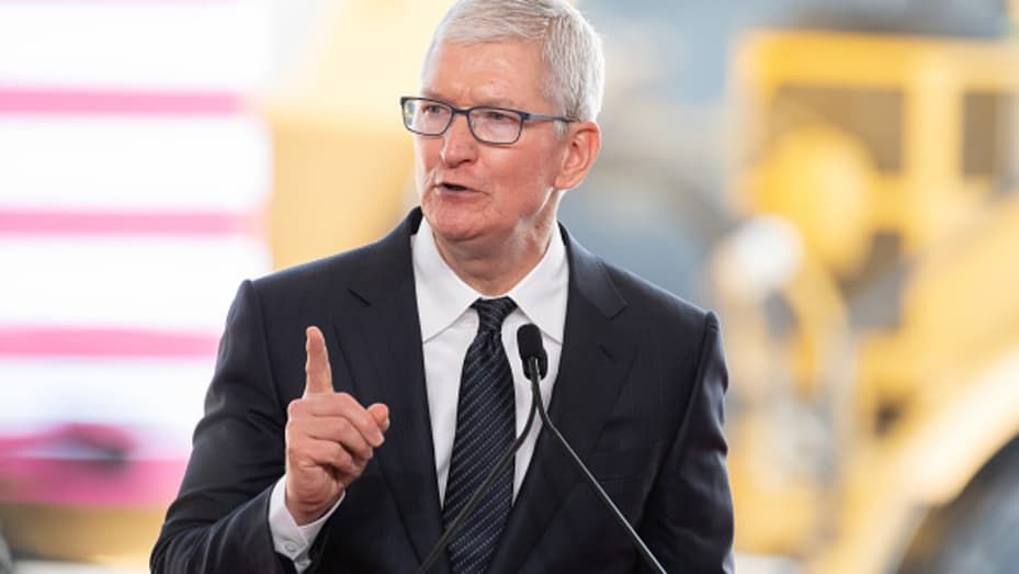 CEO Apple Tim Cook bị cắt giảm 40% lương sau cuộc bỏ phiếu của cổ đông |  Thương gia - Thông tin cập nhật, quan điểm độc lập