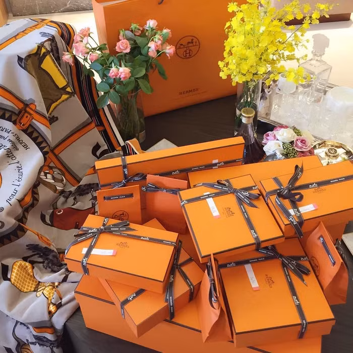 Sở hữu khối tài sản khổng lồ, thừa sức chi trả mọi thứ trên đời - vì sao giới siêu giàu vẫn dùng thẻ tín dụng? - Ảnh 4.