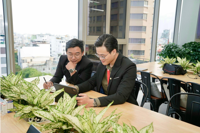 Các PruPlanner luôn được đồng hành và hỗ trợ trong suốt quá trình xây dựng sự nghiệp tại PRUVenture anh-man-hinh-2023-12-12-luc-125202-7743.png
