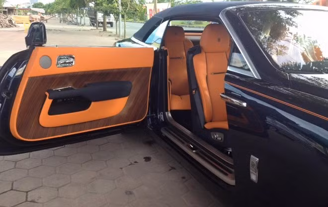 Rolls-Royce Dawn là một mẫu mui trần siêu sang êm ái nhất hãng xe Anh từng chế tạo. Ảnh: Phương Bùi