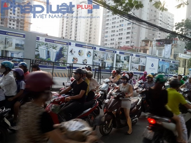 Đường Vũ Trọng Phụng thường xuyên xảy ra tình trạng ùn, tắc giao thông vào những giờ cao điểm.