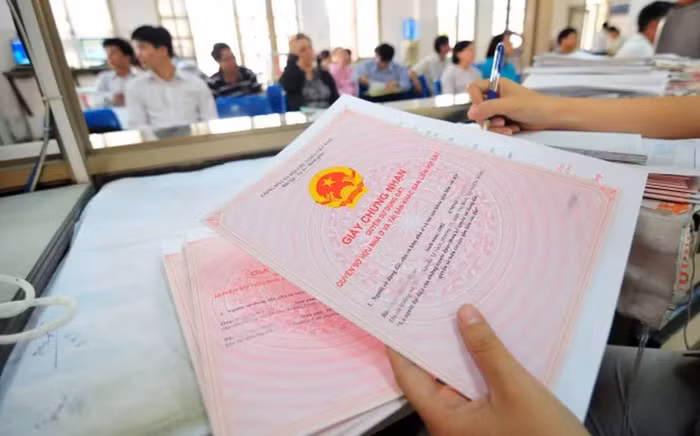 Người sử dụng đất đã được cấp sổ đỏ trước ngày 1/8/2024 không bắt buộc phải làm lại sổ đỏ