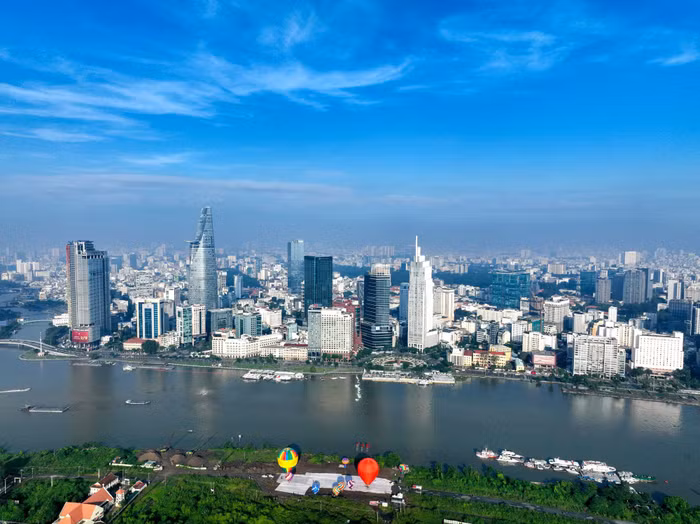 Nguồn cung sơ cấp căn hộ của khu vực ghi nhận tăng 12% so với quý trước TP.HCM và vùng phụ cận