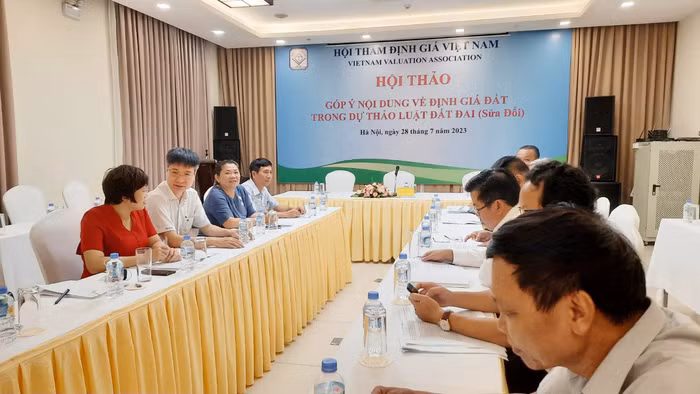 Hội thảo “Góp ý nội dung về định giá đất trong dự thảo Luật Đất đai (sửa đổi)