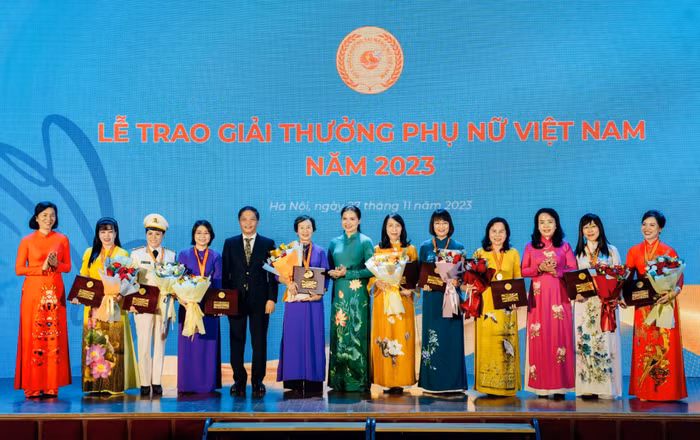 Bà Phượng 1.jpeg