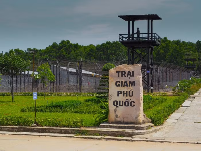 nha-tu-phu-quoc-2.jpg