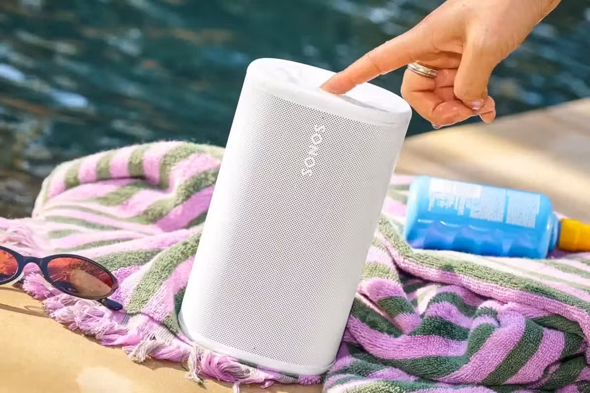photo-of-sonos-play-poolside-on-a-towel.jpg.avif