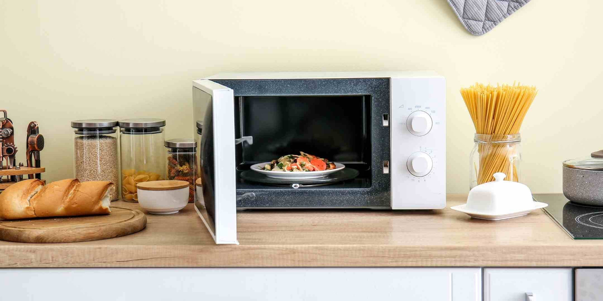 best-microwave-oven-to-elevate-your-singaporean-dishes-megafurniture.jpg
