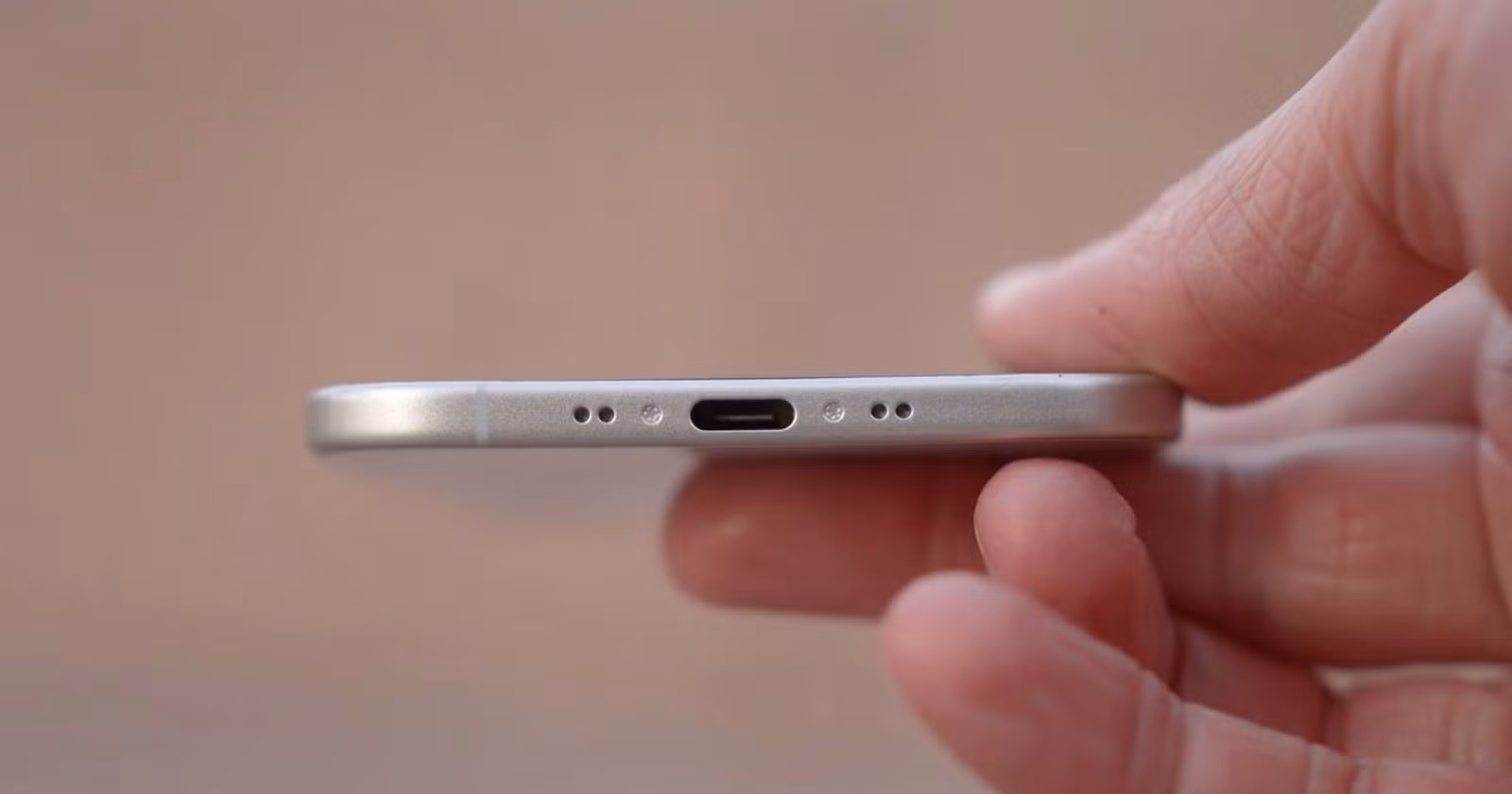 iphone-17-air-appletrack.jpg