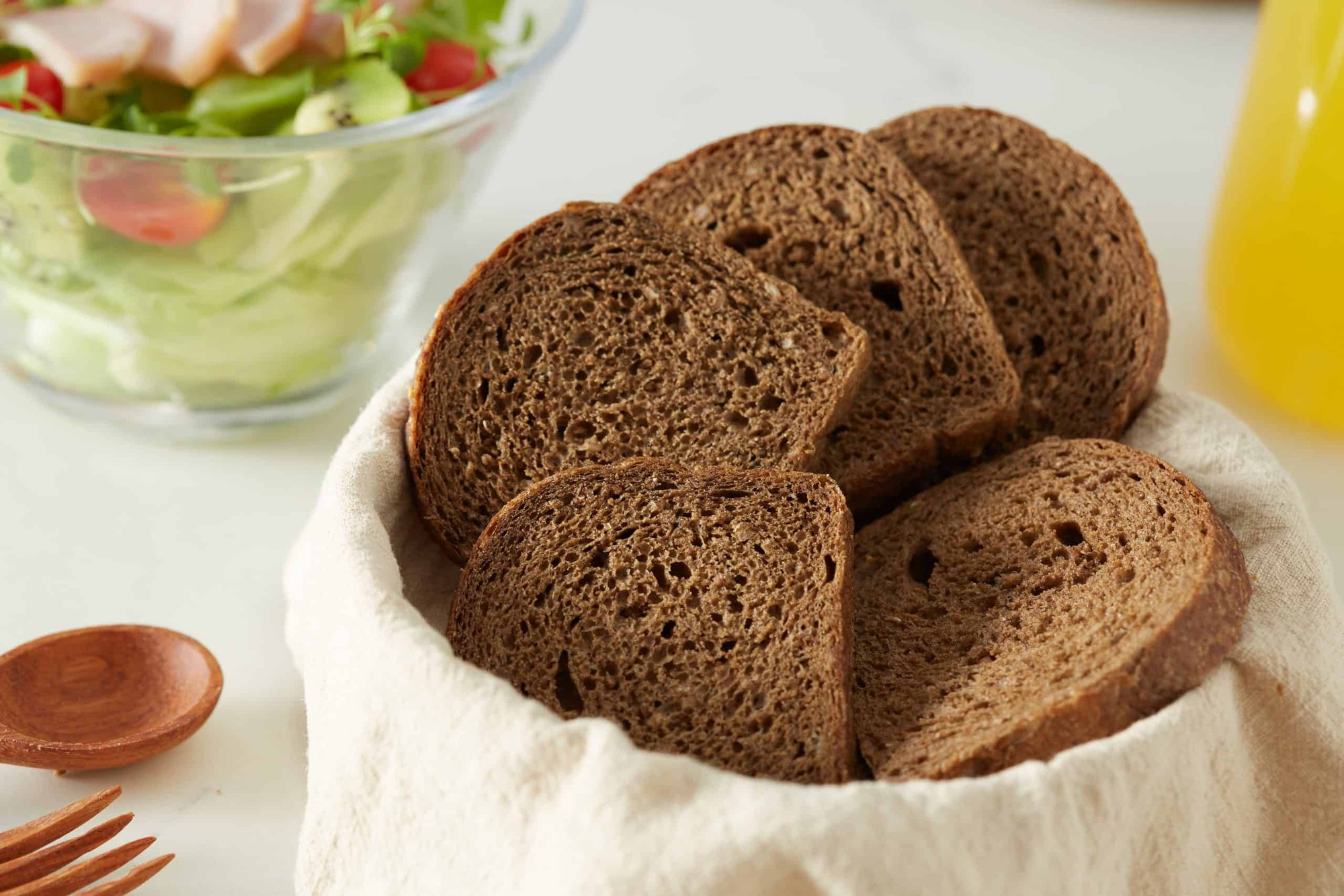 Nếu buổi sáng không có thời gian, có thể ăn bánh mì nguyên cám là đủ banh-mi-nguyen-cam-4.jpg