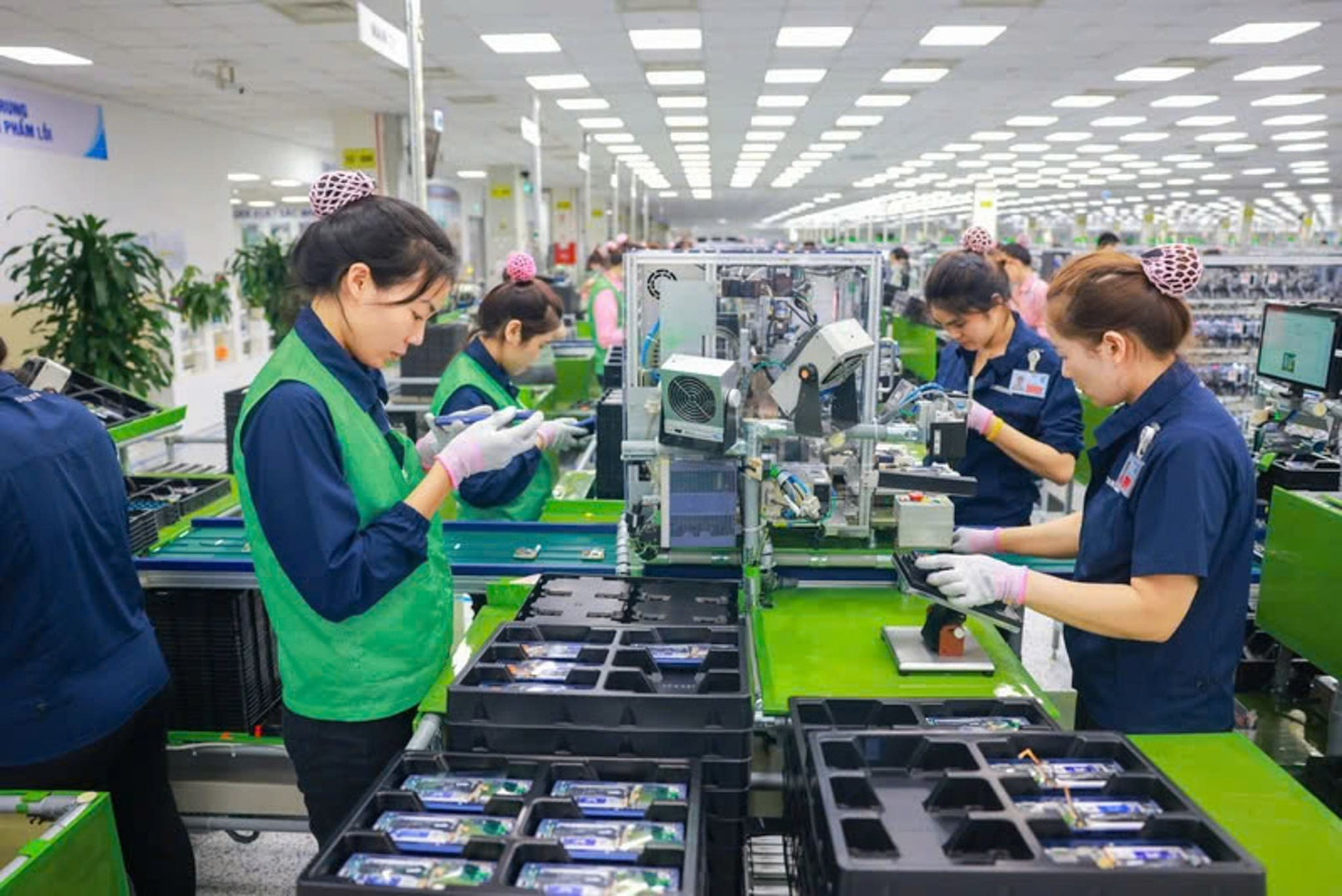 Năm 2024, nhà máy của Samsung đã cán mốc sản xuất 1 tỷ sản phẩm điện thoại. samsung-2-2.jpg