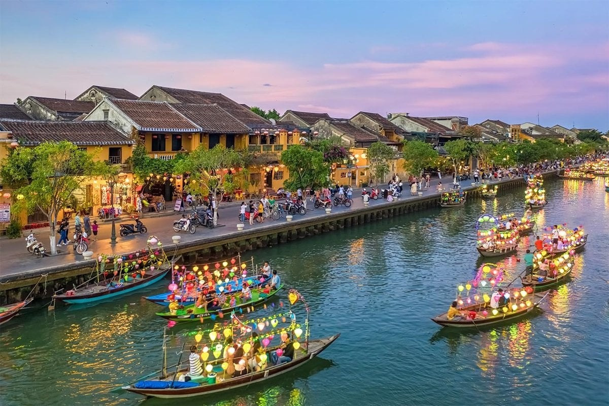 Phố cổ Hội An là một trong những địa danh sẽ giúp Đà Nẵng mở rộng du lịch sau sáp nhập du-lich-hoi-an-1-1542.jpg