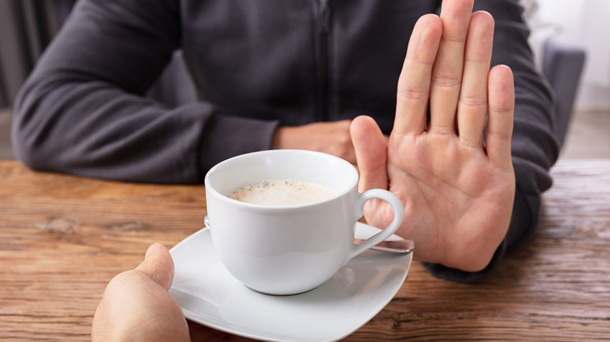 Càng tiêu thụ nhiều caffeine trong thời gian dài, khả năng cơ thể trở nên phụ thuộc càng lớn cai-nghien-chat-kich-thich-shutterstock-elleman-1.jpg