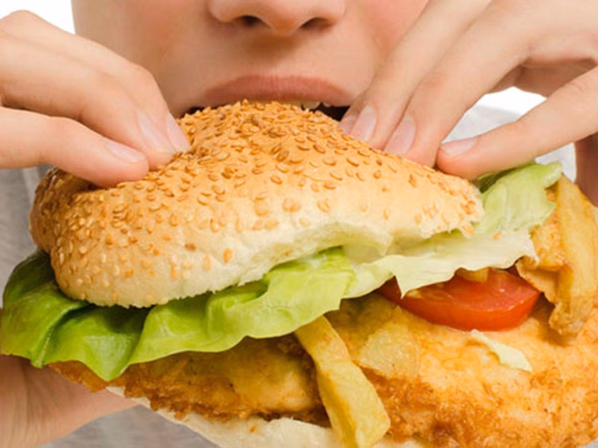 https-prodstatic9netau-media-images-kitchen-2014-04-10-10-00-junk-food-lazy.jpg