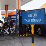 Giá xăng dầu tiếp đà giảm