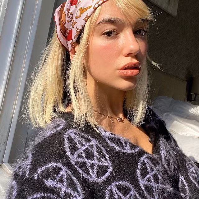 Chinh phục phong cách Y2K cùng Dua Lipa-12