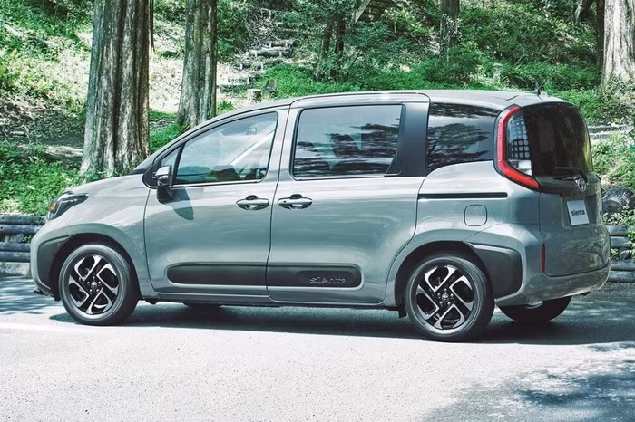 Mẫu Toyota Sienta 2023 giá rẻ