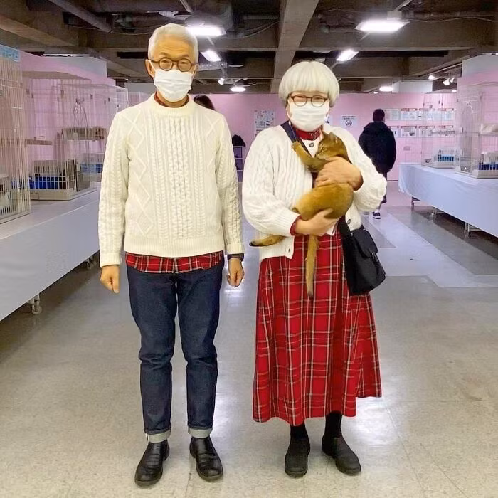 3 cặp đôi fashionista cao tuổi gây sốt làng mốt thế giới-10