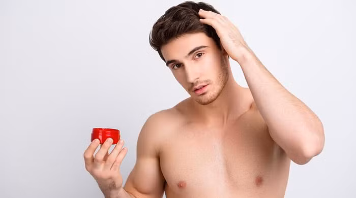 Thoa kem chống nắng cho tóc