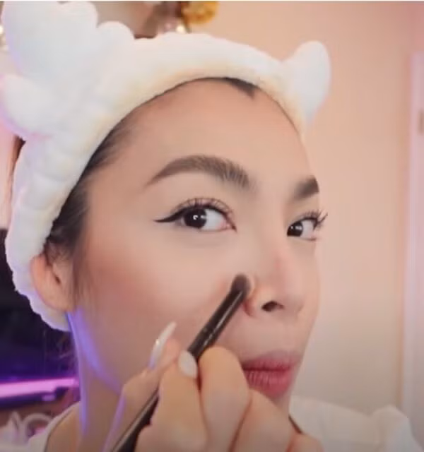 Tậu ngay bí quyết trang điểm mũi thon gọn như hoa hậu chuyển giới Trân Đài-3