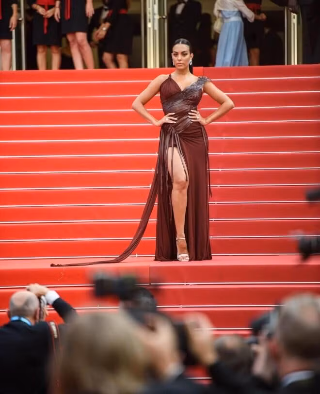 Bí quyết sở hữu đường cong nóng bỏng như bạn gái Ronaldo-13