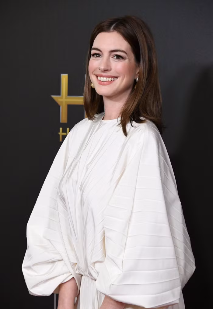 Những kiểu tóc làm nên thương hiệu Anne Hathaway-7