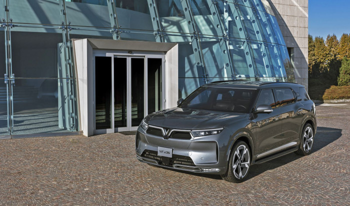 Cận cảnh VinFast VF-E35 và VF-E36 đang ra mắt tại Los Angeles Auto Show 2021 ảnh 9 Cận cảnh VinFast VF-E35 và VF-E36 đang ra mắt tại Los Angeles Auto Show 2021 ảnh 9