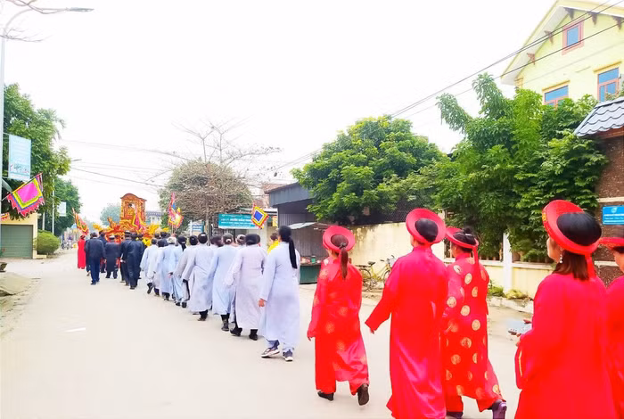 Các hoạt động nghi lễ của nhà Chùa đã thu hút hàng vạn người dân, phật tử và du khách thập phương đến tham dự, hành lễ.