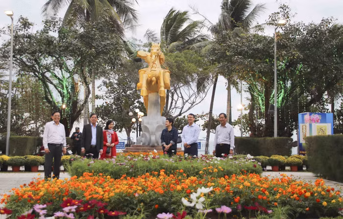 Khánh Hòa: Đảm bảo cảnh quan xanh đẹp, mang sắc xuân trong những ngày Tết 2023 ảnh 1