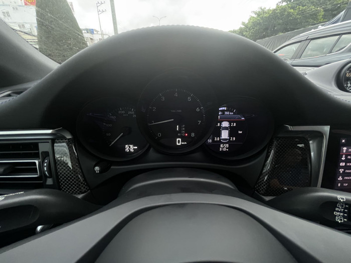 Porsche Macan 2022: Thay đổi nội - ngoại thất, nâng cấp khả năng vận hành ảnh 11 Porsche Macan 2022: Thay đổi nội - ngoại thất, nâng cấp khả năng vận hành ảnh 11