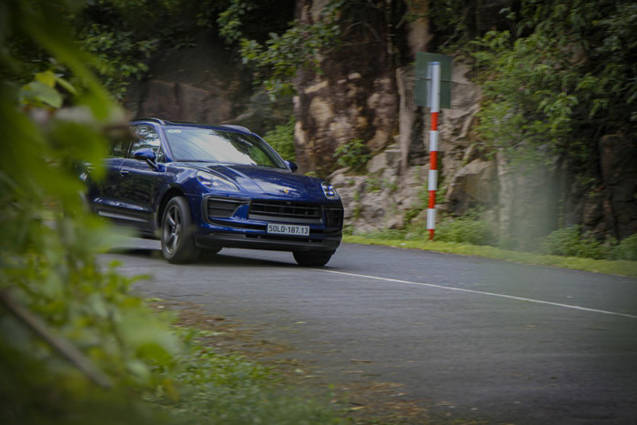 Porsche Macan 2022: Thay đổi nội - ngoại thất, nâng cấp khả năng vận hành ảnh 15 Porsche Macan 2022: Thay đổi nội - ngoại thất, nâng cấp khả năng vận hành ảnh 15