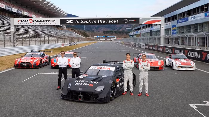 Nissan Z GT500 mẫu xe đua thế hệ mới nhất của Nissan ảnh 1