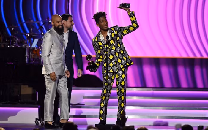 Những khoảnh khắc đáng nhớ nhất tại lễ trao giải Grammy lần thứ 64 ảnh 6