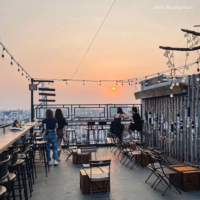 5 quán cà phê rooftop ngắm hoàng hôn ở TP.HCM - 10