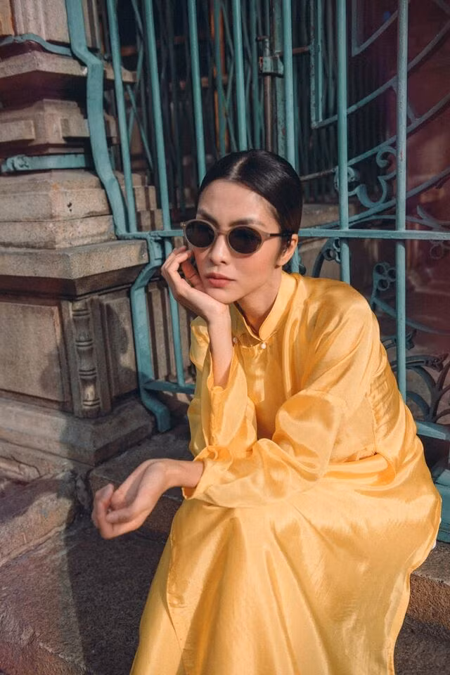  Tăng Thanh Hà diện áo dài
