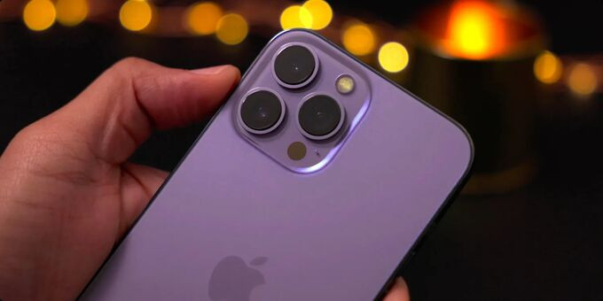 Cụm camera lớn của iPhone 14 Pro có kích thước lớn hơn dòng cũ