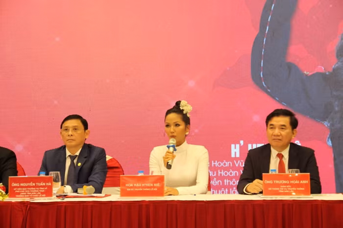 Hoa hậu Hoàn vũ Việt Nam 2017 H’Hen Niê làm đại sứ truyền thông của Lễ hội Cà phê Buôn Ma Thuột lần thứ 8 năm 2023