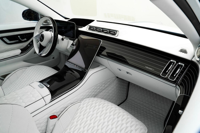 Gói độ đến từ Mansory làm tăng thêm tính sang trọng cho Mercedes-Maybach S-Class ảnh 7